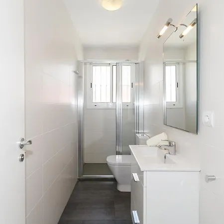 Uhc Acacias Apartment